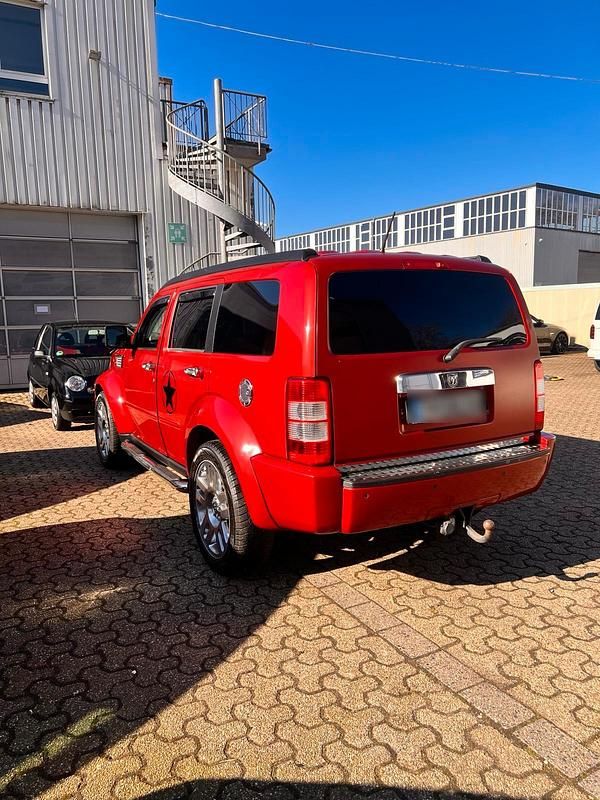 Gebraucht Dodge Nitro 177 PS (130 kW) 2007 Rot SUV