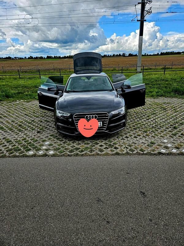Grau Gebraucht 2015 Audi A5 Sportback Limousine | 14.900 € (Fairer Preis) - Bild 1/4