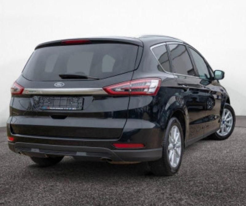 Gebraucht Ford S-MAX Titanium 160 PS (117 kW) 2018 Schwarz Van / Kleinbus