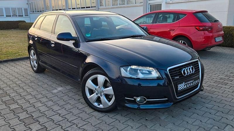 Gebraucht Audi A3 Exclusive 170 PS (125 kW) 2011 Blau Kleinwagen