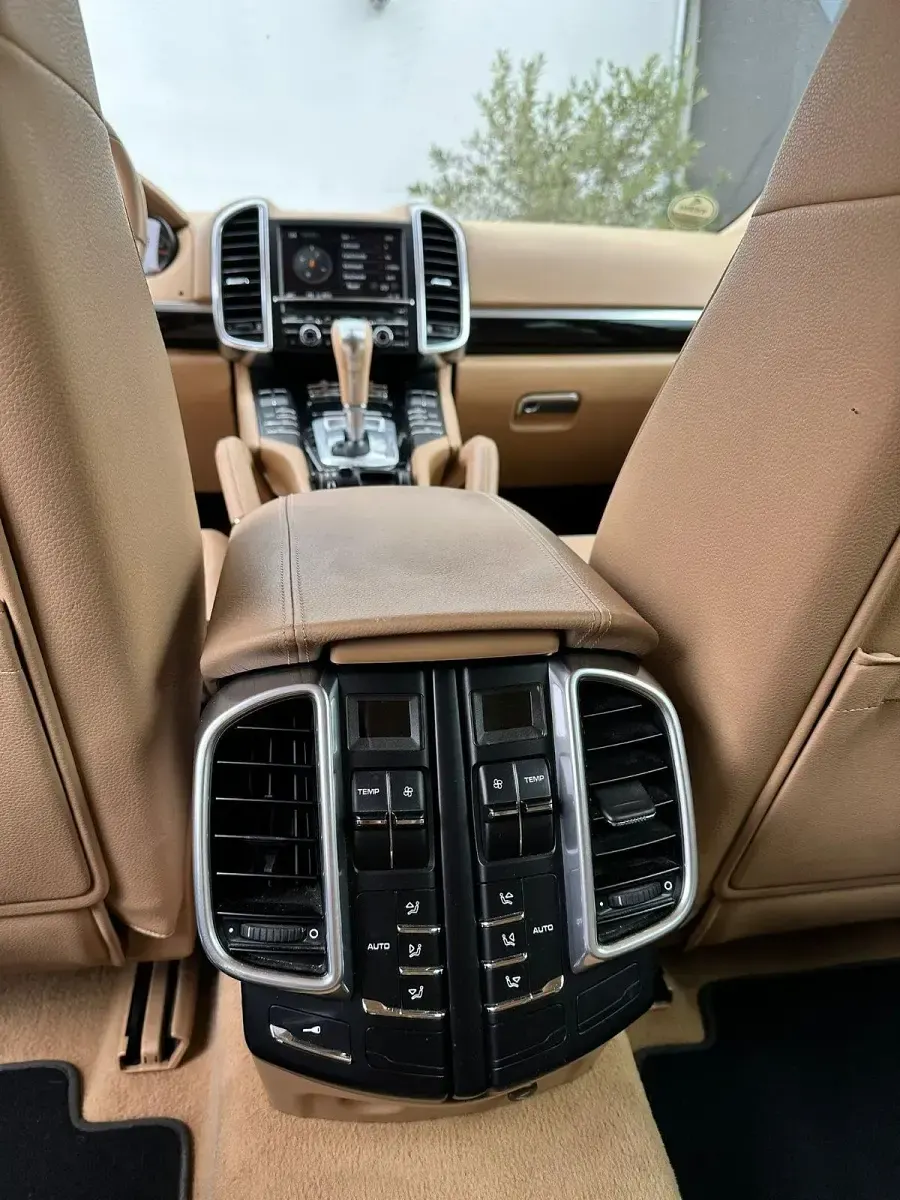 Gebraucht Porsche Cayenne 241 PS (177 kW) 2011 Schwarz SUV