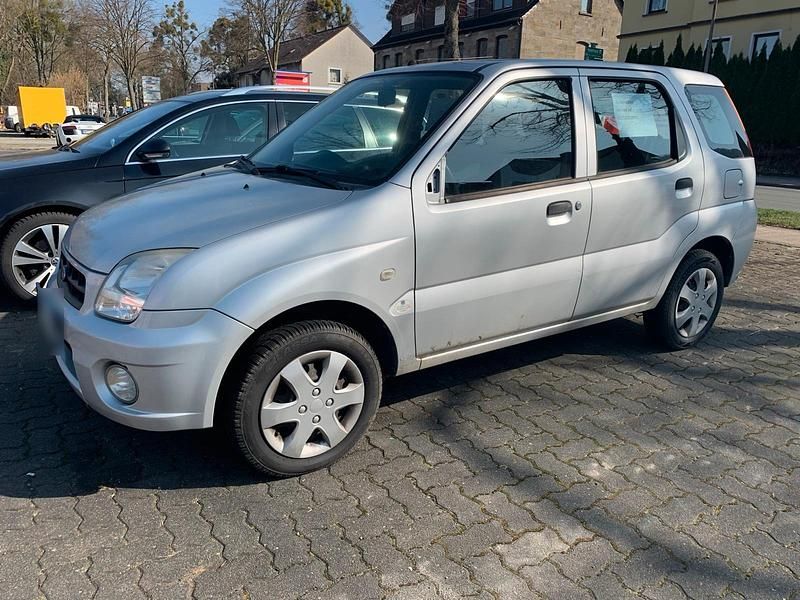 Gebraucht Subaru Justy 90 PS (66 kW) 2003 Silber Kleinwagen
