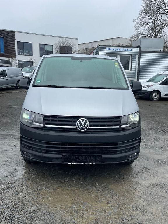 Gebraucht VW Transporter 150 PS (110 kW) 2017 Silber Van