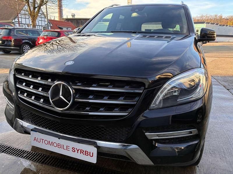 Gebraucht Mercedes ML350 258 PS (189 kW) 2012 Schwarz SUV