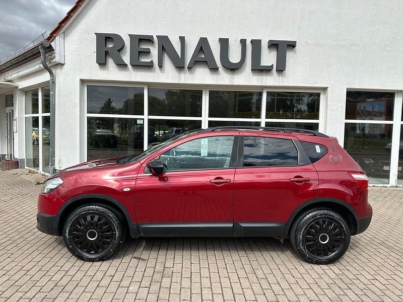 Rot Gebraucht 2013 Nissan Qashqai 360º SUV | 5.499 € (Superpreis) - Bild 1/4