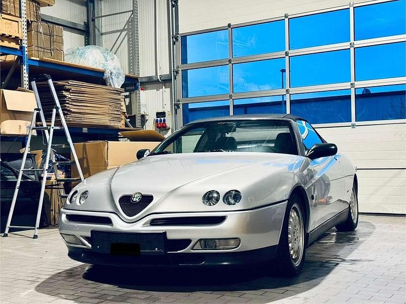 Silber Gebraucht 1996 Alfa Romeo Spider Cabrio | 4.495 € (Guter Preis) - Bild 1/4