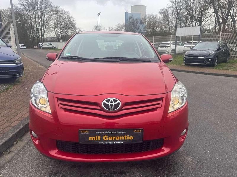 Gebraucht Toyota Auris Design 132 PS (97 kW) 2012 Rot Limousine