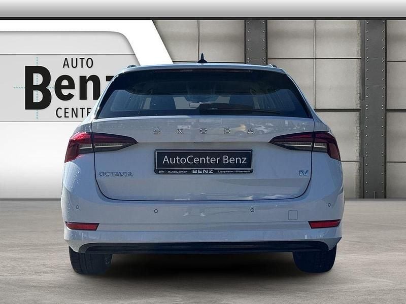 Gebraucht Skoda Octavia Ambition 204 PS (150 kW) 2022 Weiß Kombi