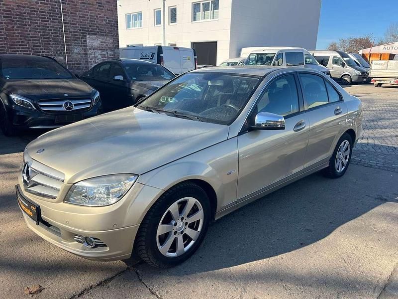 Gebraucht Mercedes C180 156 PS (114 kW) 2009 Beige Limousine