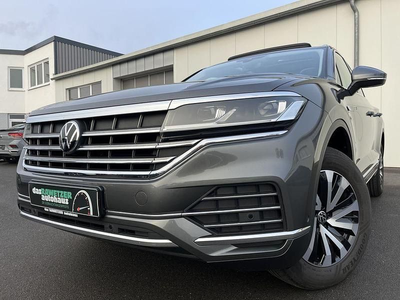 Gebraucht VW Touareg Elegance 286 PS (210 kW) 2022 Siliziumgrau SUV