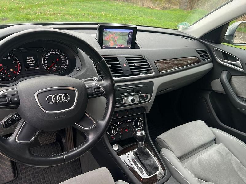 Gebraucht Audi Q3 Sport 150 PS (110 kW) 2015 Grau SUV