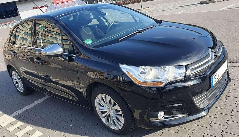 Gebraucht Citroën C4 SELECTION 120 PS (88 kW) 2013 Schwarz Limousine