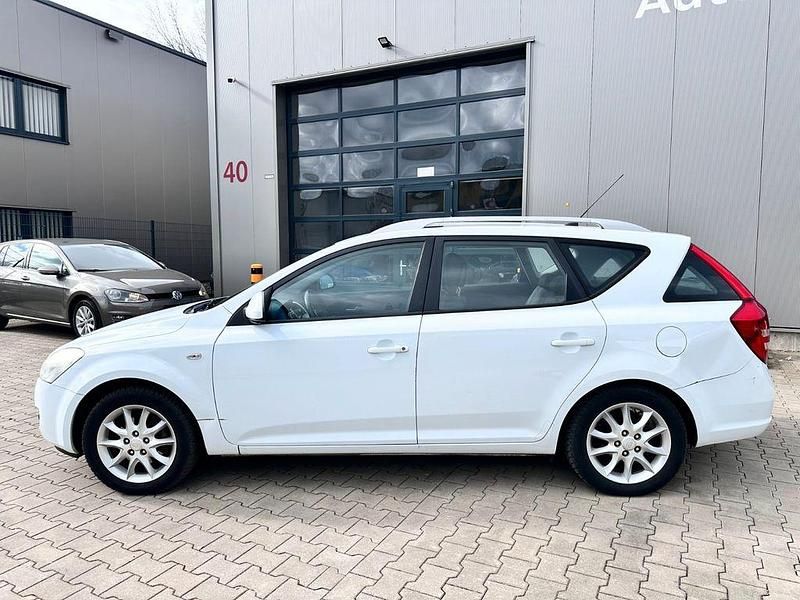 Gebraucht Kia Ceed Sportswagon EX 126 PS (92 kW) 2008 Weiß Kombi