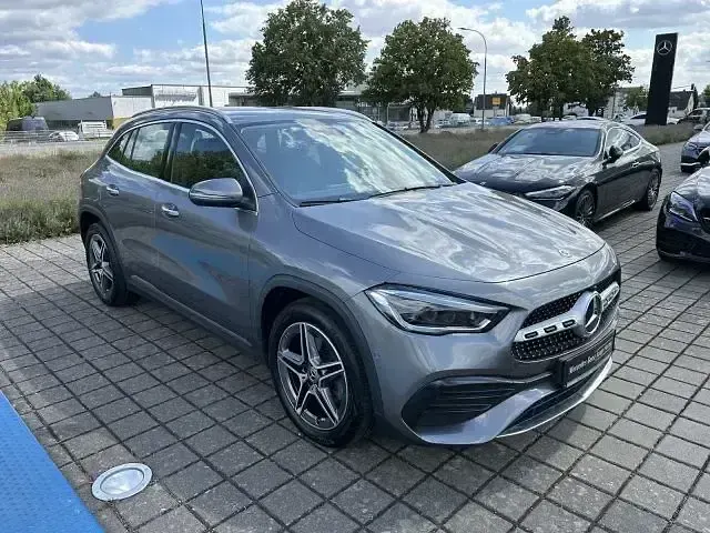 Gebraucht Mercedes GLA220 AMG 190 PS (139 kW) 2021 Grau SUV