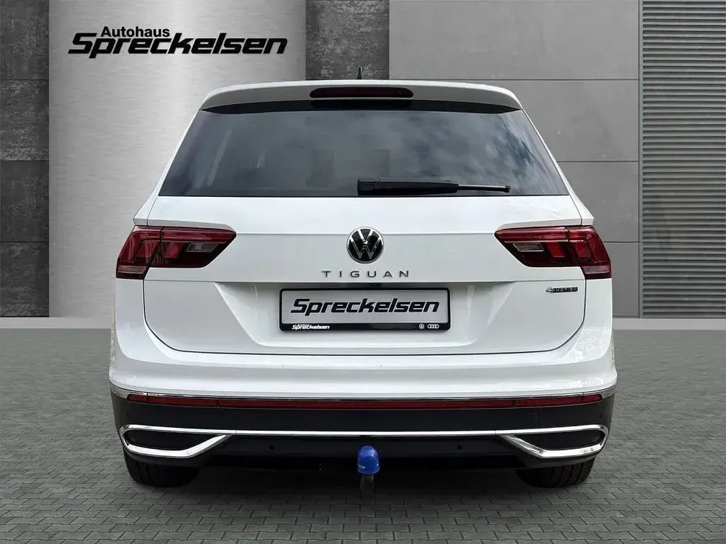 Gebraucht VW Tiguan Elegance 200 PS (147 kW) 2023 Weiß SUV