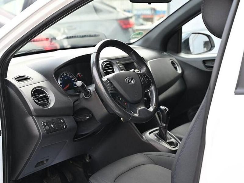 Gebraucht Hyundai i10 Passion Plus 87 PS (63 kW) 2018 Weiß Kleinwagen