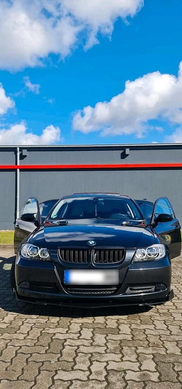 Second-hand BMW 318 Performance 2007 Negru Berlinǎ