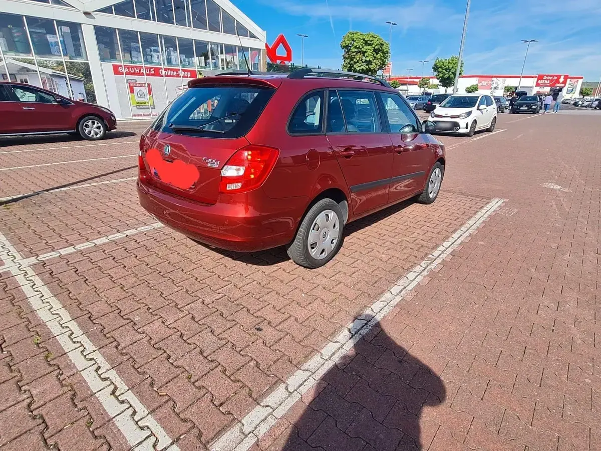 Gebraucht Skoda Fabia Ambiente 105 PS (77 kW) 2009 Rot Kombi