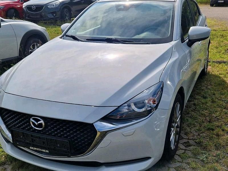Weiß Gebraucht 2021 Mazda 2 Kizoku Kleinwagen | 12.500 € (Guter Preis) - Bild 1/3