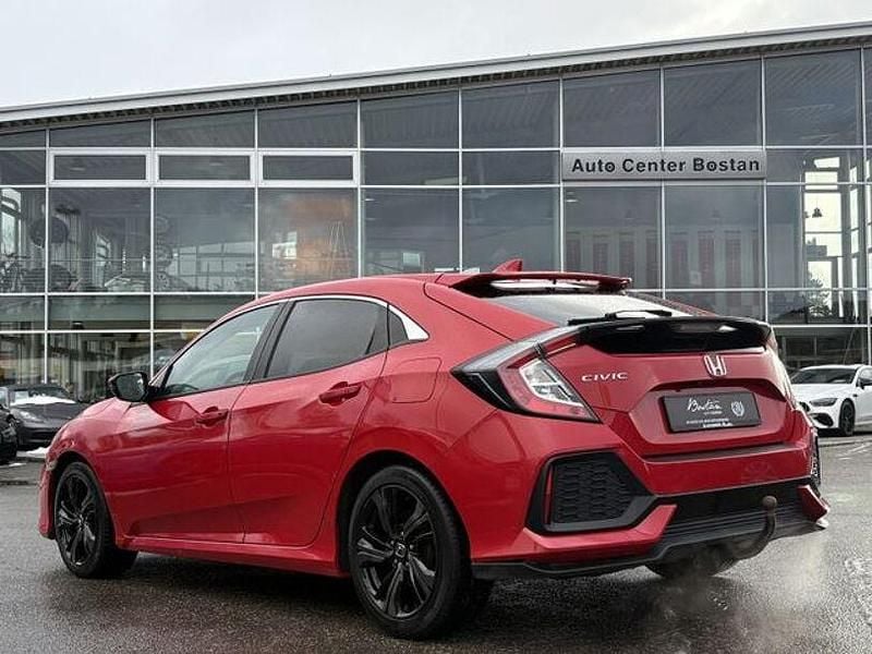 Gebraucht Honda Civic Elegance 179 PS (131 kW) 2017 Rot Limousine