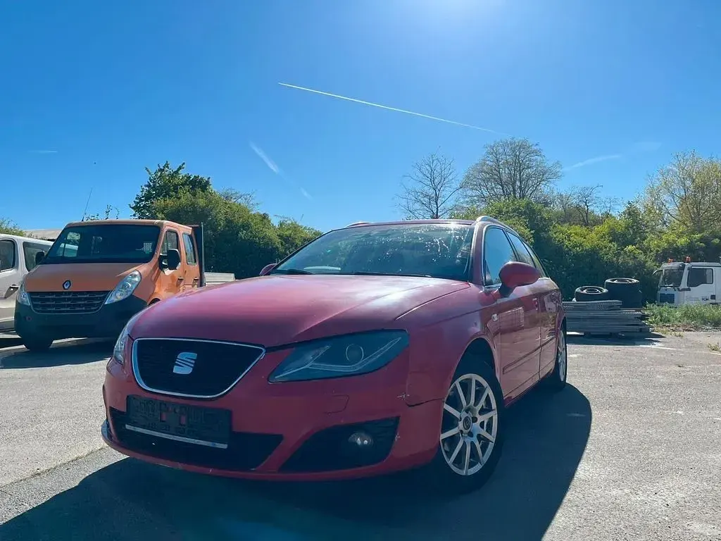 Second-hand Seat Exeo Style 120 CP (88 kW) 2011 Roșu Berlinǎ