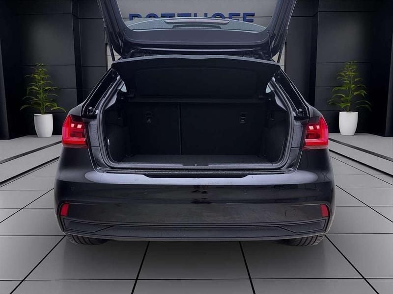 Gebraucht Audi A1 95 PS (69 kW) 2025 Mythosschwarz metallic SUV