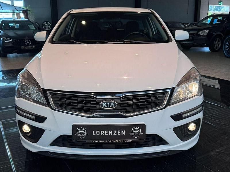 Gebraucht Kia ProCeed Edition 7 116 PS (85 kW) 2012 Weiß Kleinwagen