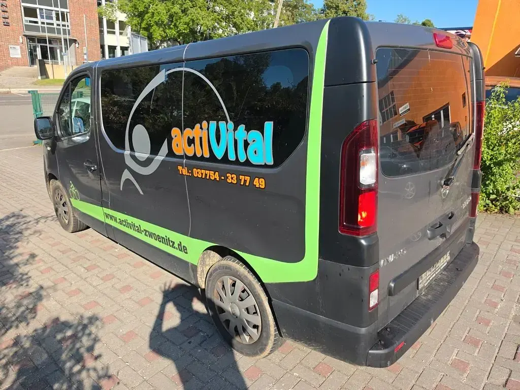 Gebraucht Opel Vivaro 140 PS (102 kW) 2015 Grau Van / Kleinbus