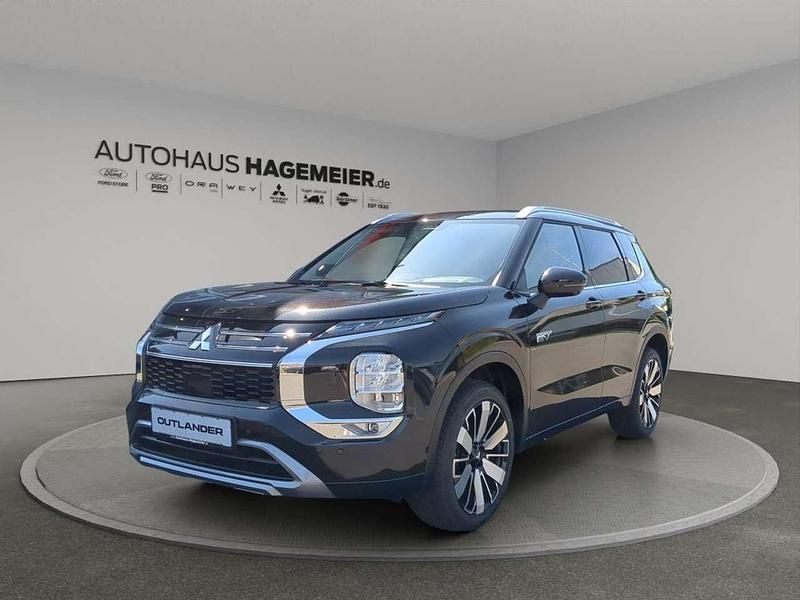 Kristallschwarz premiummetal Gebraucht 2025 Mitsubishi Outlander P-HEV Top Kombi | 46.990 € - Bild 1/4