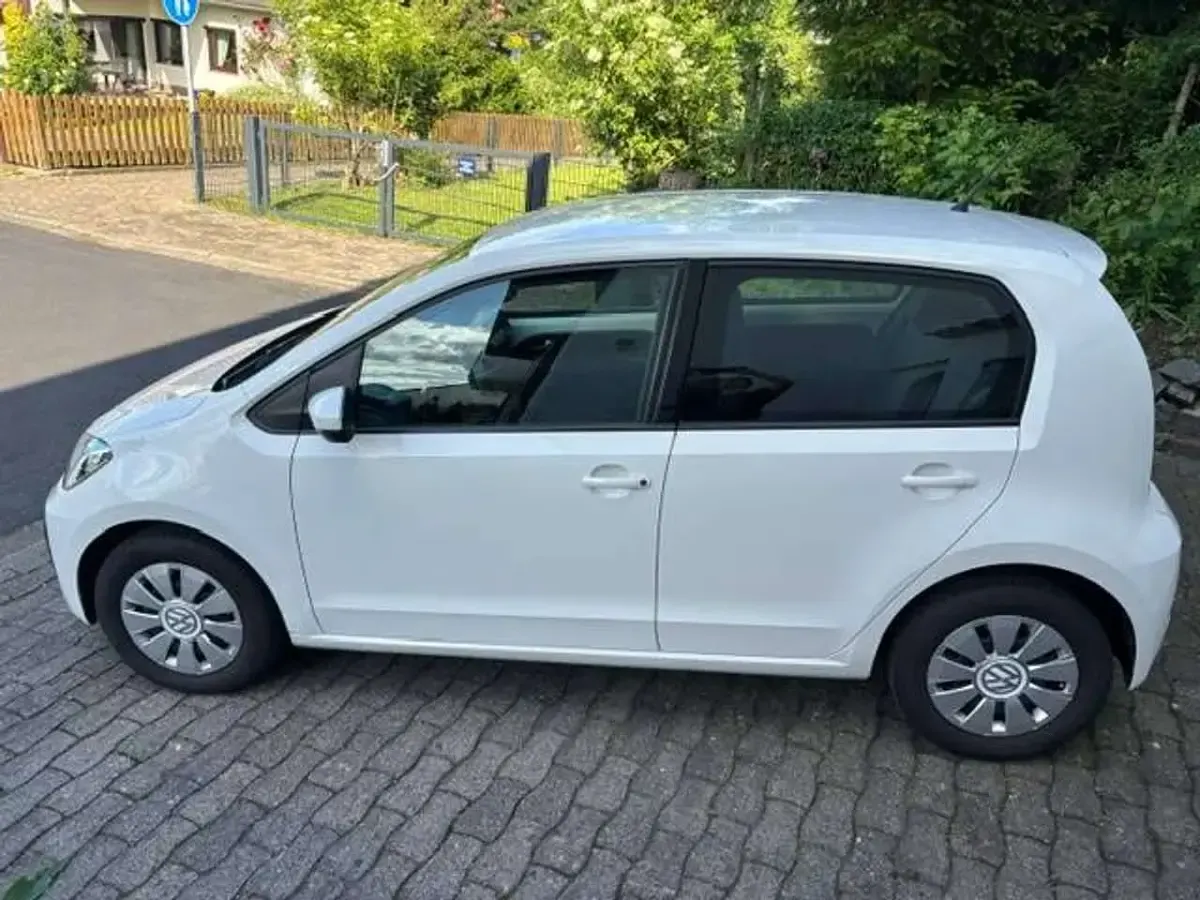 Gebraucht VW up! Move 60 PS (44 kW) 2019 Weiß Kleinwagen