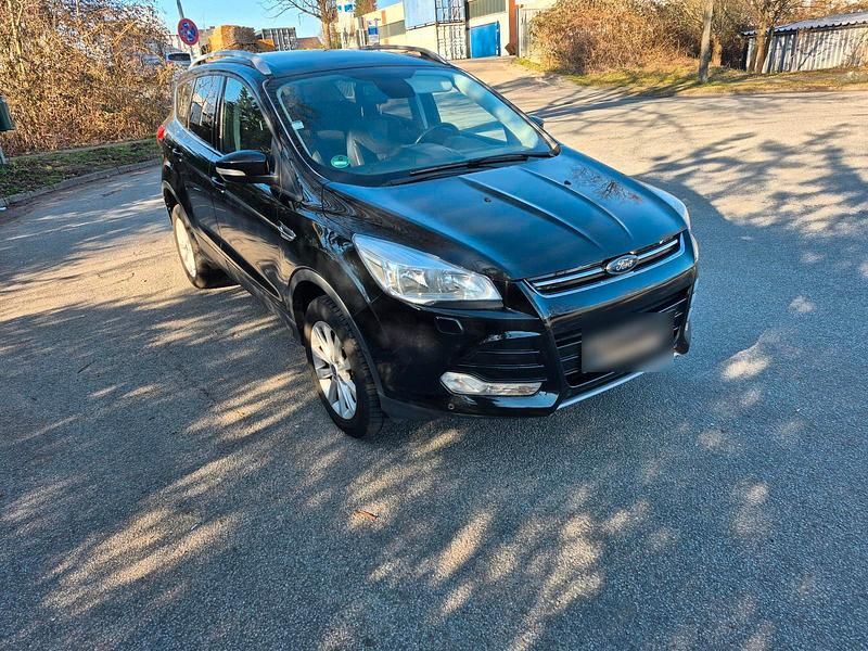 Gebraucht Ford Kuga Titanium 180 PS (132 kW) 2016 Schwarz SUV