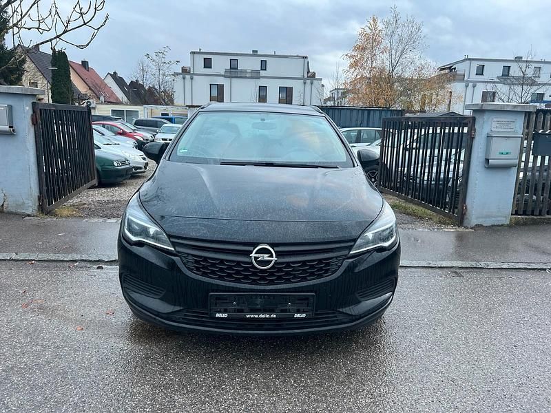 Schwarz Gebraucht 2017 Opel Astra Kombi | 5.990 € (Guter Preis) - Bild 1/4