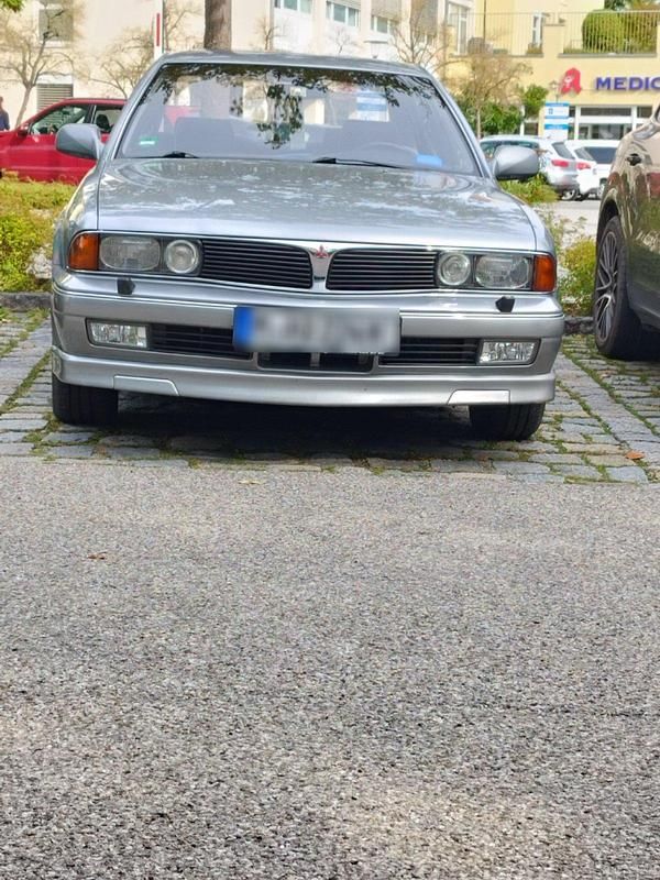 Gebraucht Mitsubishi Sigma 205 PS (150 kW) 1993 Silber Limousine