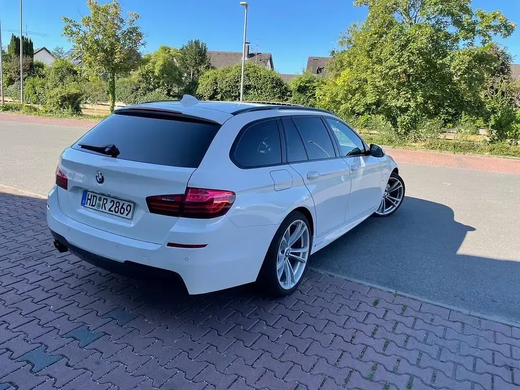 Gebraucht BMW 530 M Performance 258 PS (189 kW) 2013 Weiß Kombi