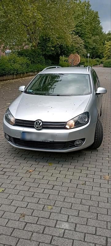 Silber Gebraucht 2012 VW Golf VI Kombi | 5.400 € (Fairer Preis) - Bild 1/4