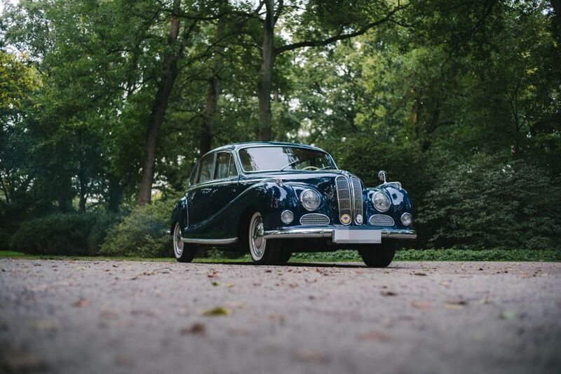 Blau Gebraucht 1958 BMW 502 Limousine | 77.000 € - Bild 1/4