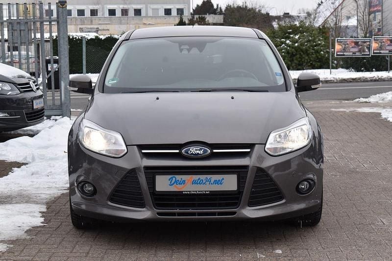 Gebraucht Ford Focus Trend 101 PS (74 kW) 2013 Braun Limousine