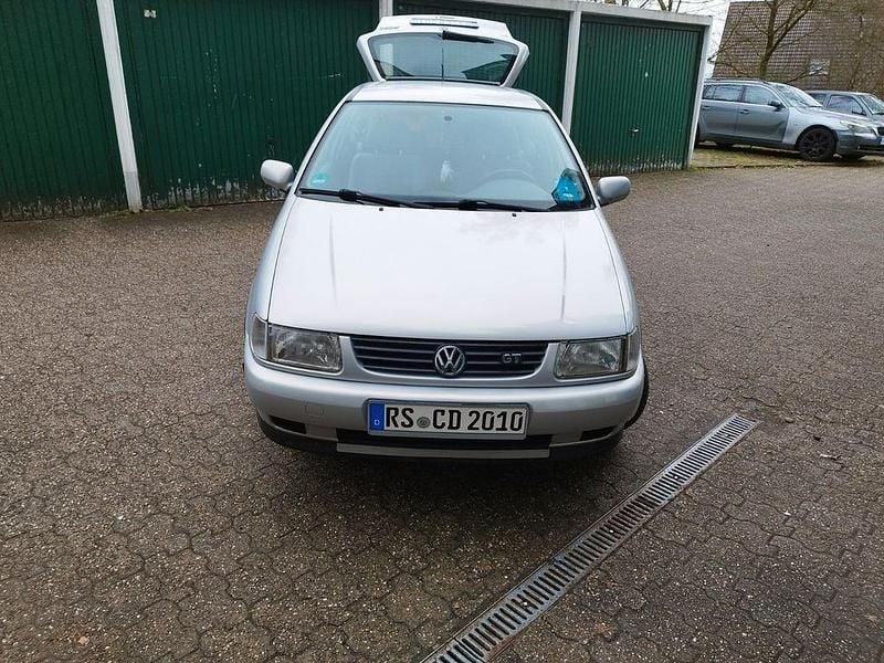Gebraucht VW Polo 60 PS (44 kW) 1997 Silber Limousine