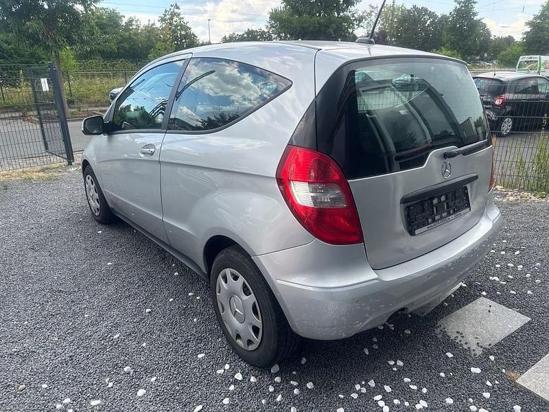 Gebraucht Mercedes A160 82 PS (60 kW) 2009 Silber Kleinwagen