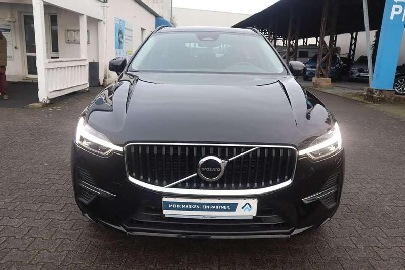 Gebraucht Volvo XC60 Core 197 PS (144 kW) 2023 Onyx black SUV