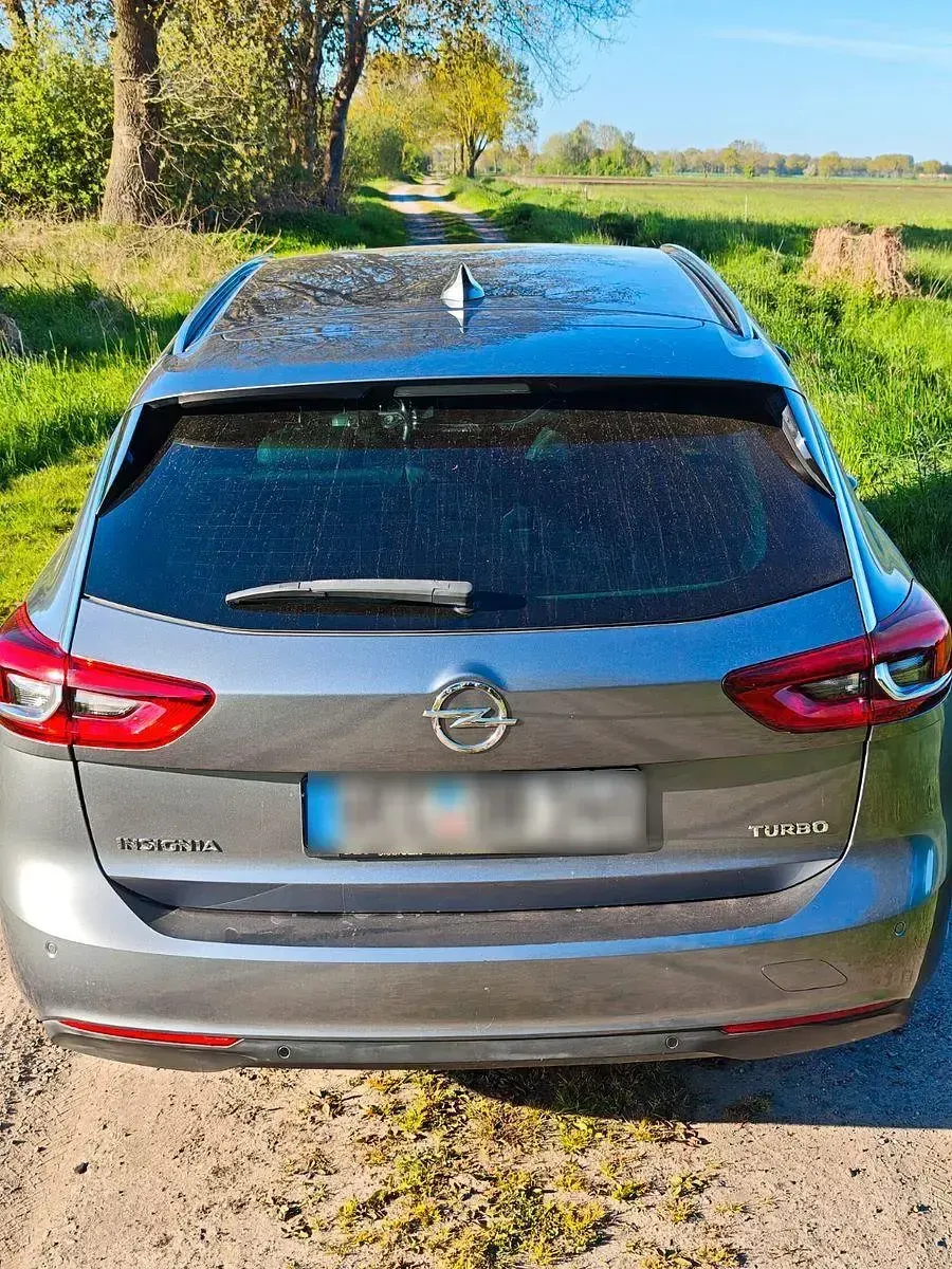 Gebraucht Opel Insignia Dynamic 165 PS (121 kW) 2017 Grau Kombi