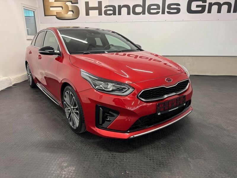 Rot Gebraucht 2019 Kia ProCeed GT-Line Kleinwagen | 18.950 € (Fairer Preis) - Bild 1/4