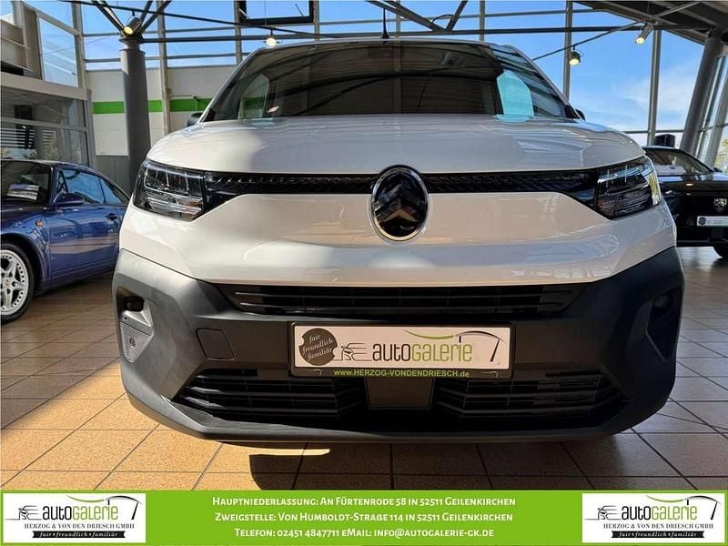 Neu Citroën Berlingo 131 PS (96 kW) 2025 Eisweiß Van / Kleinbus