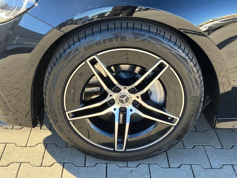 Gebraucht Mercedes E220 AMG line 197 PS (144 kW) 2024 Andere farbe Kombi