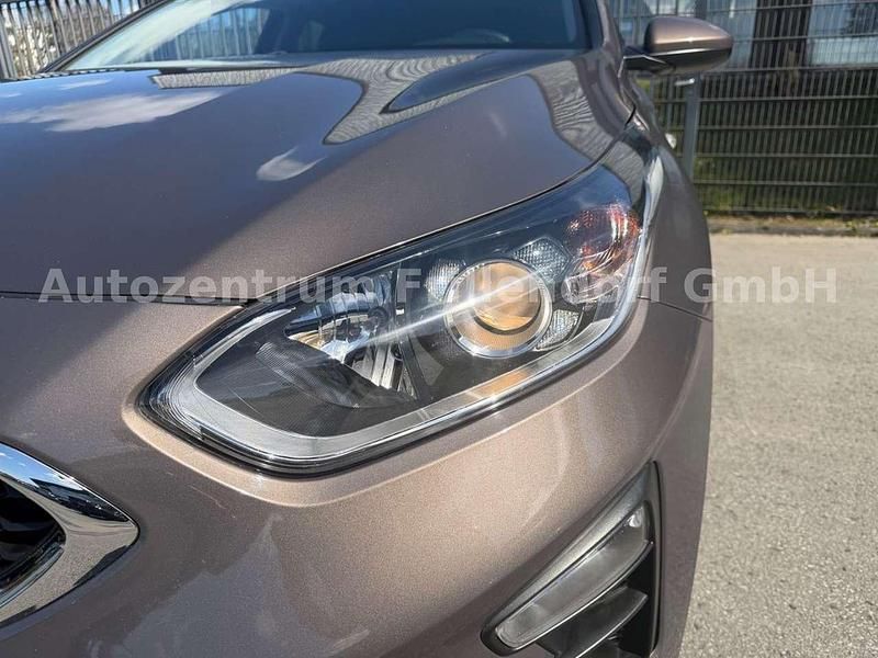 Usata Kia Ceed 101 CV (74 kW) 2019 Marrone Utilitaria