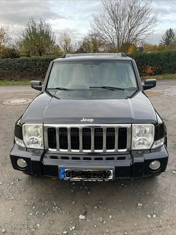 Schwarz Gebraucht 2007 Jeep Commander SUV | 9.900 € - Bild 1/4