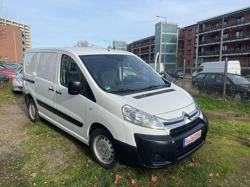 Lack weiss banquise lackierung Gebraucht 2015 Citroën Jumpy Van / Kleinbus | 5.250 € (Guter Preis) - Bild 1/4