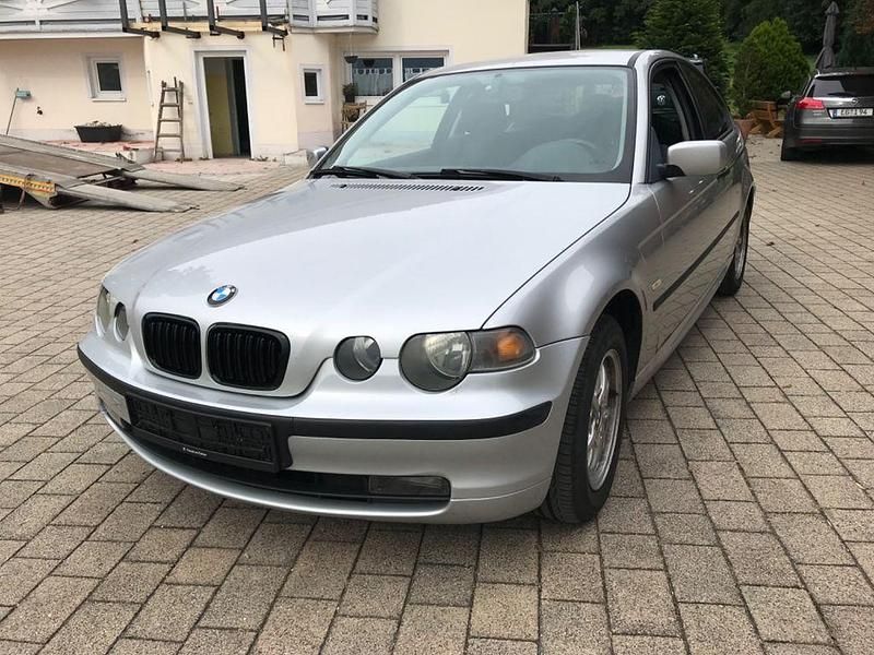 Silber Gebraucht 2004 BMW 316 Compact Sport Line Kleinwagen | 1.849 € (Fairer Preis) - Bild 1/4