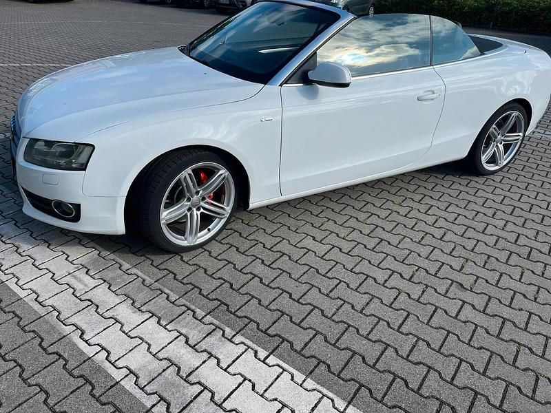 Weiß Gebraucht 2010 Audi A5 Cabriolet Cabrio | 13.600 € (Teuer) - Bild 1/4