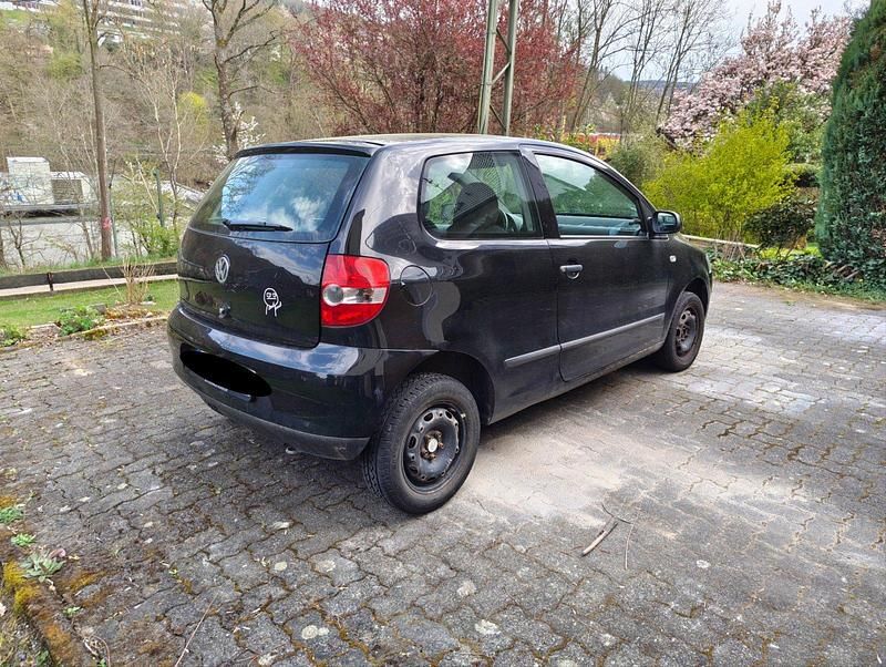 Gebraucht VW Fox 54 PS (39 kW) 2007 Schwarz Kleinwagen